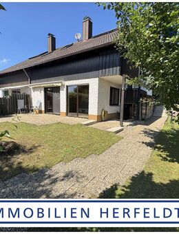 Schöne Doppelhaushälfte in Split-Level-Bauweise mit großem Garten ideal für Familien - bezugsfrei - Horgau