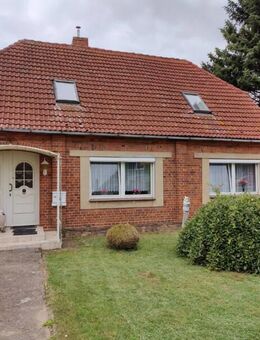 LÜBZ GISCHOW: Einfamilienhaus mit 980.00 m2 GRUNDSTÜCK zu verkaufen. - Lübz