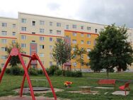 2-Raum-Wohnung mit tollem Ausblick, Balkon und Badewanne - Gera