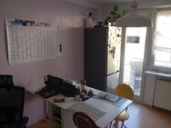 Charmante Wohnung für max. 2 Personen mit kl. Balkon - Duisburg
