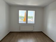 Frisch sanierte, gemütliche drei Zimmer-Wohnung* Duschbad mit Fenster* Balkon* - Düsseldorf
