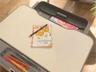 Verkaufe höhenverstellbaren Kinder-Schreibtisch mit Stuhl – 75 € - München Berg am Laim