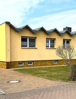 Viel Platz bietet dieses Einfamilienhaus mit einer 2-Raumwohnung im Anbau - Kemberg