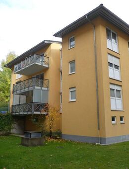 Zweiraumwohnung mit Balkon, Fahrstuhl, Tiefgarage - Chemnitz