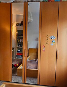 Qualitative Kleiderschrank - Berlin