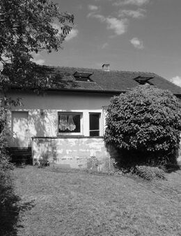 Traumhafte Mainlage: Zwei Einfamilienhäuser auf einem Grundstück mit Abrisspotenzial! - Aschaffenburg