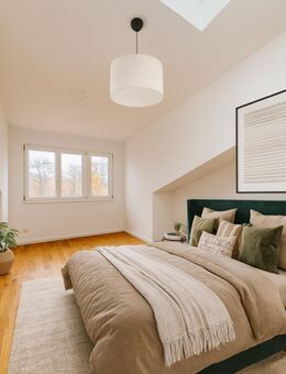 Helles Wohnen über den Dächern - Moderne 2-Zimmer-Dachgeschosswohnung mit Terrasse - Teltow