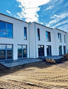 Investmentpaket - 4 neuerbaute Reihenhäuser mit sonnendurchfluteten Zimmern Biederitz bei Magdeburg - Biederitz