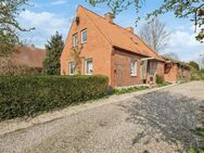 Schönes Haus mit viel Raum und zwei getrennten Wohneinheiten in Waabs - Waabs
