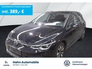 VW Golf, 2.0 TDI VIII Move, Jahr 2023 - Kornwestheim