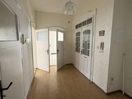 Mehrfamilienhaus in bester Lage - perfekte Kapitalanlage! - Crimmitschau