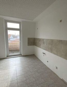 Großzügige 3,5 Raumwohnung mit Balkon - Stendal (Hansestadt)