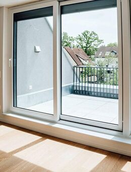 Wolkenlos glücklich: Dachgeschosswohnung mit Lichtgarantie - München