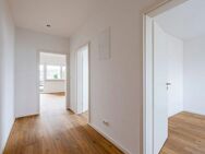Stylische Wohnung mit zwei Balkonen - Augsburg