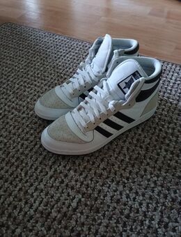 neue adidas sneaker zu verkaufen - Rostock