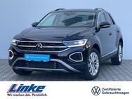 VW T-Roc, 1.5 TSI Style Plus, Jahr 2023 - Crailsheim