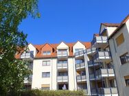 Frei ab Juli 2024: Hübsche 2-Zimmer-Wohnung im Hochparterre, mit Laminatboden, Badewanne & Garage - Weinböhla