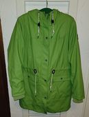 Damen Mantel mit Kapuze, Gr. 46, gefüttert, getragen und gepflegt, Farbe Grün, Wasserabweisend in 45257