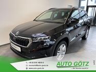 Skoda Karoq, Selection Vorb elektr Heckkl Ladeboden vo hi VZE Digi SpurAssist Sunset Spiegel elektr anklappbar 4xEFH Armlehne Connect Metallic, Jahr 2024 - Beilngries