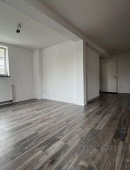 Frisch renovierte helle 3-Zi. Wohnung in ruhiger Lage - Ötigheim