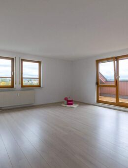 Lichtdurchflutete Wohlfühlwohnung mit Weitblick in Bretzfeld - Bretzfeld