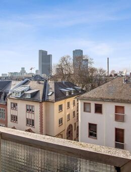 Moderne Einzimmerwohnung in Penthouse-Lage im Westend - Frankfurt (Main)