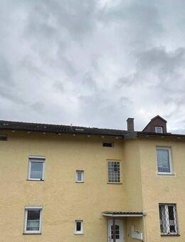 Charmante 2-Zimmer Wohnung in zentraler Lage- Ideal für Singles oder Paare mit Sinn für Komfort. - Ingolstadt