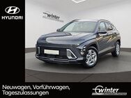 Hyundai Kona, 1.6 T-GDi SX 2 138PS Trend, Jahr 2024 - Großröhrsdorf