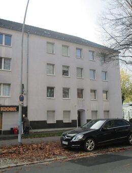 2 Zimmer plus großer Wohnküche, 3. OG, NEU RENOVIERT, HER-Sodingen, Mont-Cenis-Str. 192 - Herne