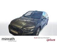 Audi S3, 2.0 TFSI quattro Limousine FLA Massage, Jahr 2022 - Moers