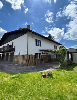 ruhiges Einfamilienhaus mit großer Werkstatt, 3 Garagen und Garten in Weinhübel ! Vielfältige Nutzungsmöglichkeiten für Wohnen und Arbeiten ! - Görlitz