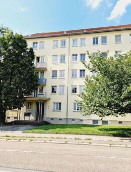 3-Zimmer-Erdgeschosswohnung im Lutherviertel. - Chemnitz