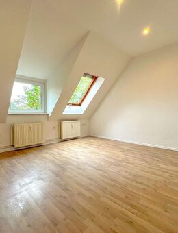 Ruhige Dachgeschoss Wohnung in Bestlage von Bremen-Lesum - Bremen