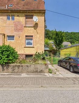 Toplage Namborn: Reihenendhaus, teilbar in 3 Wohnungen - Anlegerchance! - Namborn