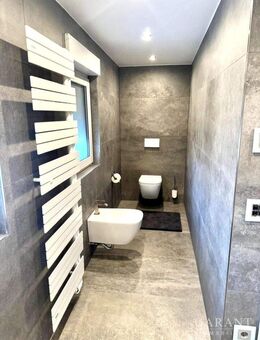 Exklusives Einfamilienhaus mit gehobener und hochwertiger Ausstattung, nahezu Neubau-Charakter! - Winnenden