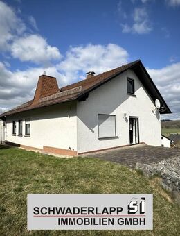 Großzügiges Einfamilienhaus mit Einliegerwohnung - perfekt für Familie oder Wohnen & Arbeiten - Ewighausen