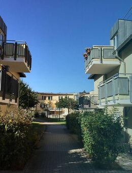 Großzügig geschnittene 1-Zimmer-Wohnung mit EBK, TERRASSE und BADEWANNE in Großwiederitzsch - Leipzig