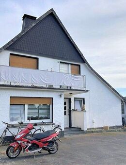 Ländlich wohnen in Erwitte-Schmerlecke! Einfamilienhaus mit Nebengebäuden, Garage und zusätzlicher Baufläche! - Erwitte