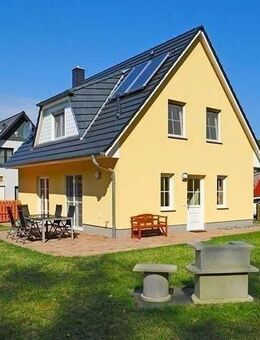 Attraktives Ferienhaus mit 4 Schlafzimmer Sauna grosses Grundstück - Glowe