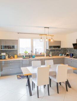 Bungalow von 2021 mit modernster Ausstattung und Option auf Übernahme niedriger Zinssätze - Rennerod