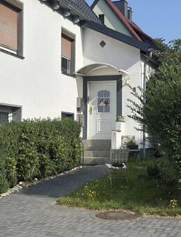 Attraktives Renditeobjekt - vermietetes Mehrfamilienhaus in beliebter Lage von Staufenberg - Staufenberg (Niedersachsen)