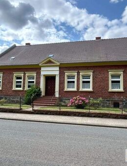 Bauernhaus mit Einliegerwohnung, Stall-und Scheunengebäude - Pritzwalk