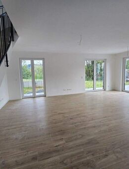 *Erstbezug* helles Reihenendhaus mit Garten + viel Platz - Höchst (Odenwald)