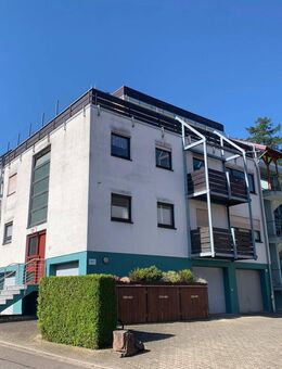 Gemütliche Wohnung mit Küche und Balkon - Gernsbach