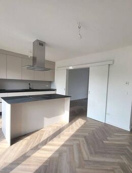 Exklusive Maisonette-Neubauwohnung mit Balkon & Dachterrasse - Kiel