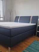 Schlafzimmer Boxspringbett, Kleiderschrank, 2 Nachttische in 5210