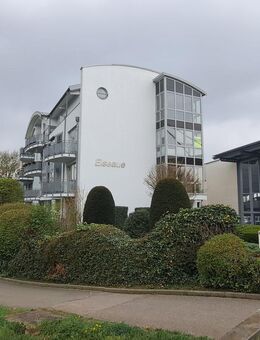 Innenstadtbereich mit Elseblick: helle 3-Zimmer-Wohnung mit Balkon - Bünde