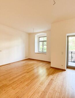 1 MONAT KALTMIETFREI! - Hochwertig sanierte 4,5-Raum-Wohnung mit Balkon und Fußbodenheizung - Chemnitz