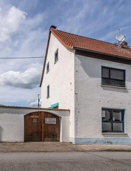 Hofheim: Sanierte Hofreite mit Gewerbefläche als Kapitalanlage im Herzen von Wallau - Hofheim (Taunus)