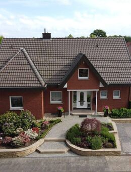 IMMOBILIEN GUMNIOR präsentiert: luxuriöses Einfamilienhaus mit exklusiver Ausstattung in Wadelheim - Rheine